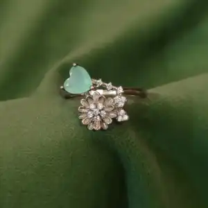Mint Heart Blossom Ring in 925 Silver - Aqua Green & White Zircon