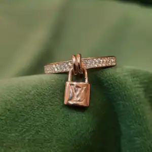 Lock & Charm Pavé Ring in 925 Silver with White Zircon - Rose Gold Plated