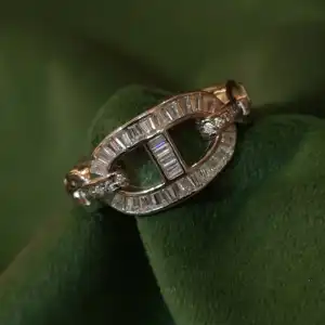 Luxury Mariner Chain Link Ring in 925 Silver - Baguette Sparkle