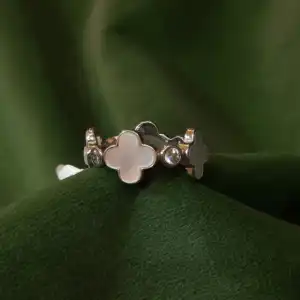 MOP Clover Eternity Ring with Solitaires in 925 Silver (Rose Gold Plated)