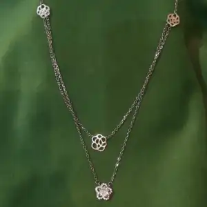 Dual Layer Floral Necklace in 925 Silver - Flower Motif