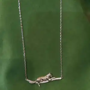 Leaping Tiger Bar Necklace in 925 Silver